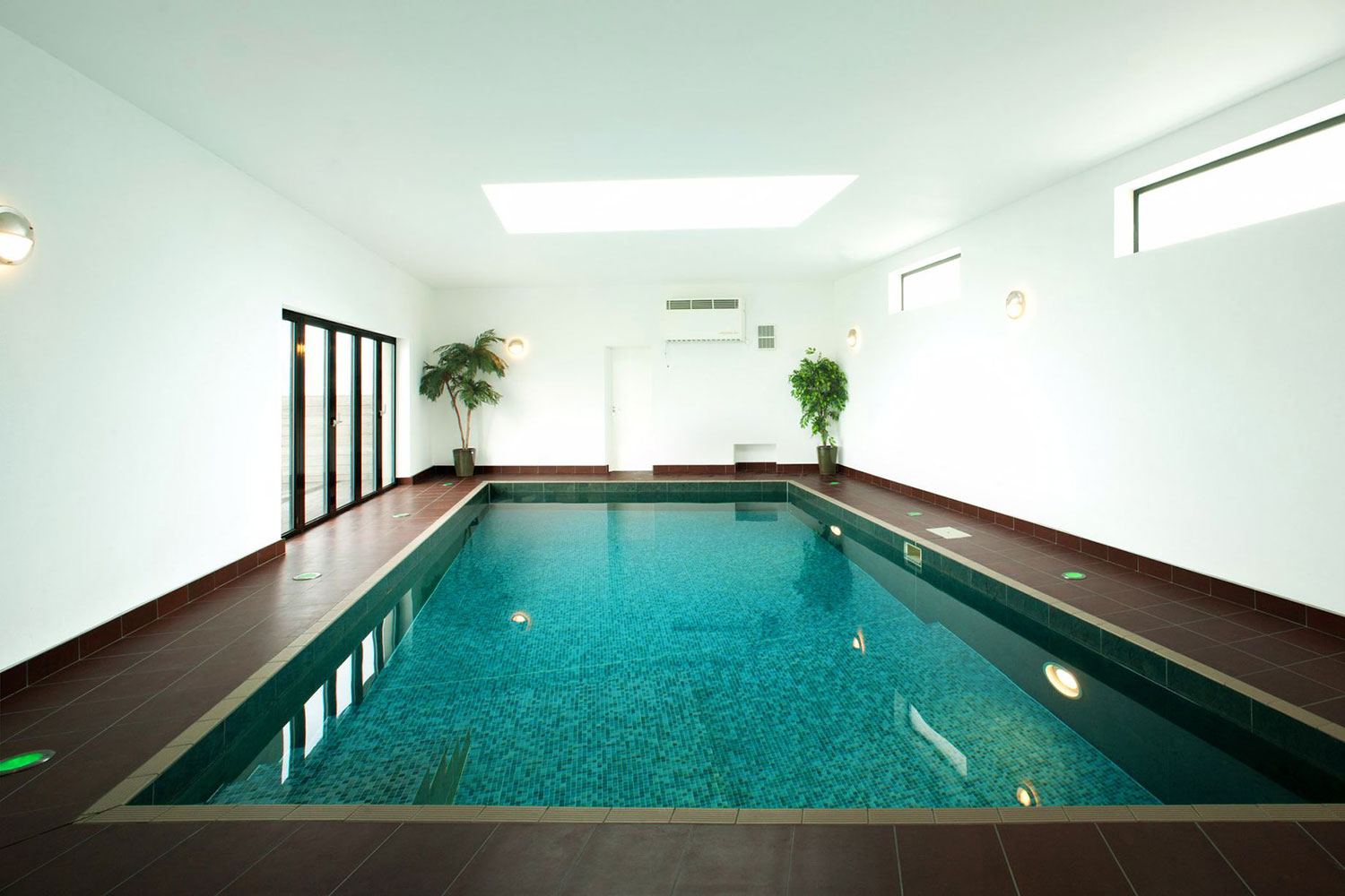 Piscine intérieure
